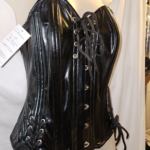 NEW LARGE BLACK PVC 28" TIGHT LACING BABYLON CORSET - Picture 2 of 15